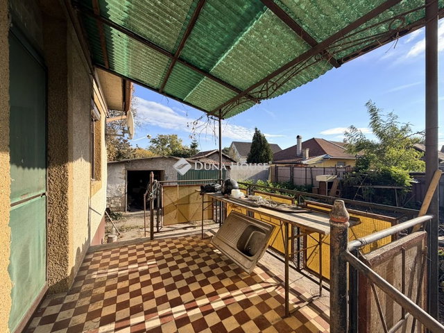 Eladó családi ház, Cegléden 44.9 M Ft, 3 szobás