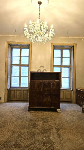 Eladó téglalakás, Budapesten, VI. kerületben 86 M Ft, 1 szobás