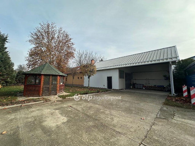 Eladó ipari ingatlan, Csongrádon 128 M Ft / költözzbe.hu