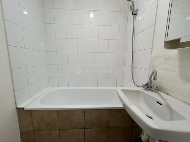 Eladó téglalakás, Budapesten, III. kerületben 56 M Ft, 1 szobás