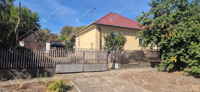 Eladó családi ház, Emődön 29.9 M Ft, 3 szobás