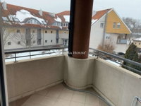 Eladó téglalakás, Székesfehérvárott 89.9 M Ft, 3 szobás