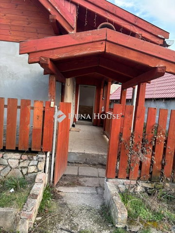 Eladó családi ház, Kesztölcön, Széchenyi István utcában