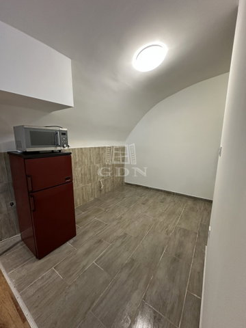 Eladó téglalakás, Budapesten, VIII. kerületben 21.5 M Ft