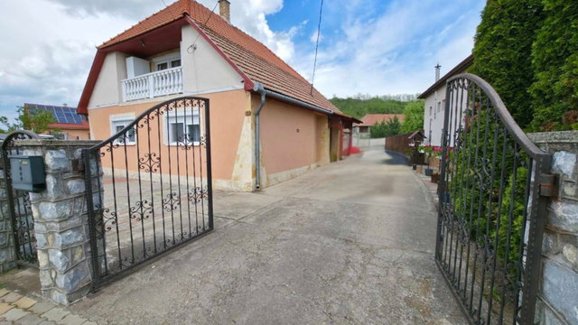 Eladó családi ház, Múcsonyban 59.9 M Ft, 3+1 szobás