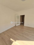 Eladó panellakás, Pécsett 51.9 M Ft, 2 szobás