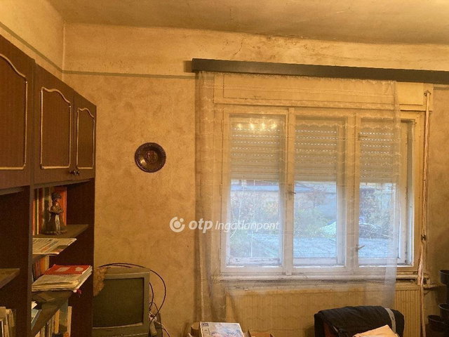 Eladó családi ház, Sajószentpéteren 26.5 M Ft, 2+2 szobás