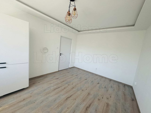 Kiadó panellakás, albérlet, Győrött 200 E Ft / hó, 3 szobás