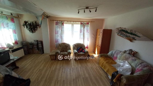 Eladó családi ház, Kalocsán 16.8 M Ft, 3 szobás