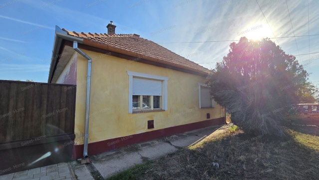 Eladó családi ház, Kerekegyházán 32 M Ft, 3 szobás