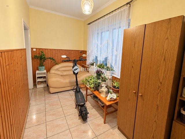 Eladó családi ház, Győrött 48.9 M Ft, 3 szobás