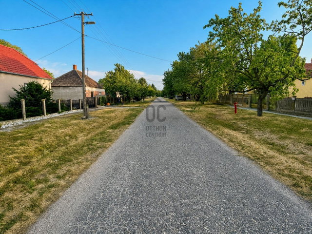 Eladó telek, Fertődön 11 M Ft / költözzbe.hu