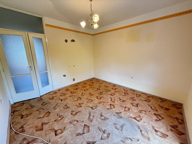 Eladó panellakás, Pakson 32.9 M Ft, 2 szobás