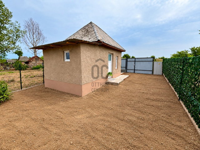 Eladó családi ház, Vámospércsen 9.99 M Ft, 1 szobás