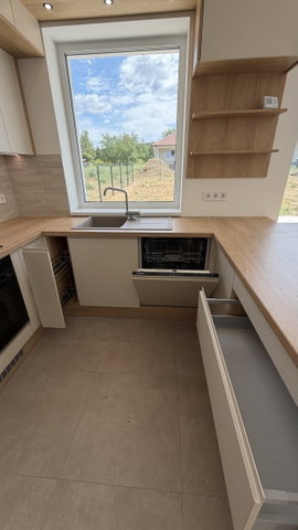 Eladó családi ház, Felpécen 115 M Ft, 5 szobás