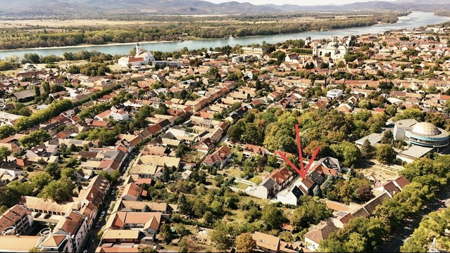 Eladó családi ház, Vácon 299 M Ft, 6 szobás