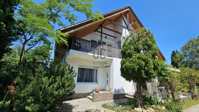 Eladó nyaraló, Balatonbogláron 129.9 M Ft, 5 szobás