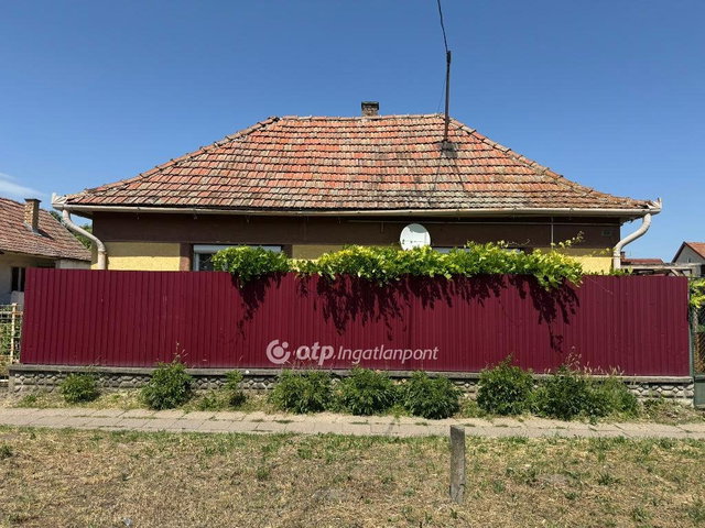 Eladó családi ház, Pusztamonostoron 24 M Ft, 2 szobás
