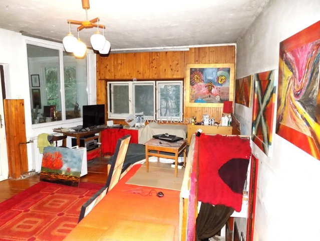 Eladó nyaraló, Velemen 42 M Ft, 2 szobás / költözzbe.hu