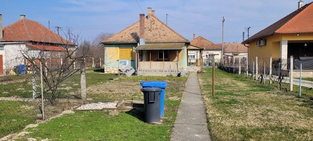 Eladó családi ház, Vajszlón 24 M Ft, 3 szobás