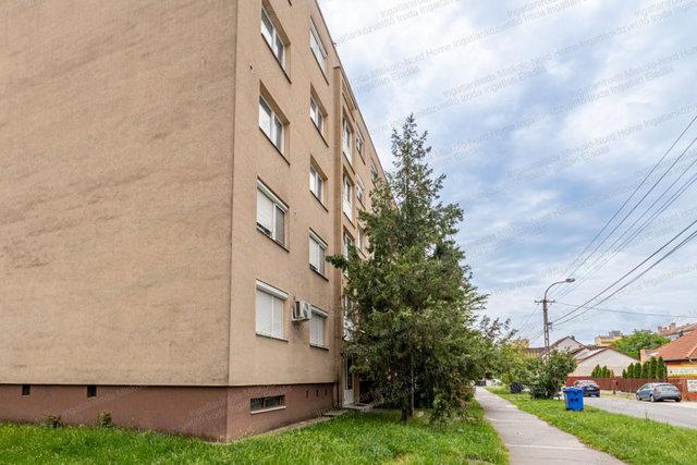 Eladó panellakás, Miskolcon 21.95 M Ft, 1+1 szobás