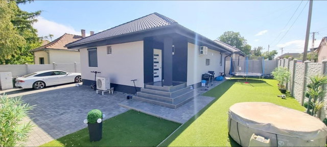 Eladó családi ház, Bicskén 105 M Ft, 4 szobás