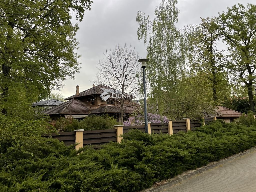 4 bed · 235m² · 265.000.000 ft