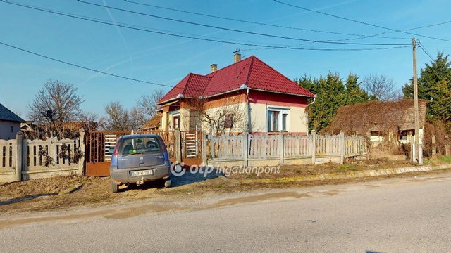 Eladó családi ház, Nyírkarászon 8.9 M Ft, 1 szobás