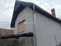 Eladó családi ház, Adonyban 8 M Ft, 2 szobás