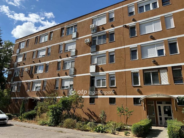 Eladó panellakás, Balassagyarmaton 29.9 M Ft, 1+1 szobás