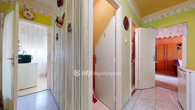 Eladó panellakás, Mátészalkán 30 M Ft, 1+1 szobás