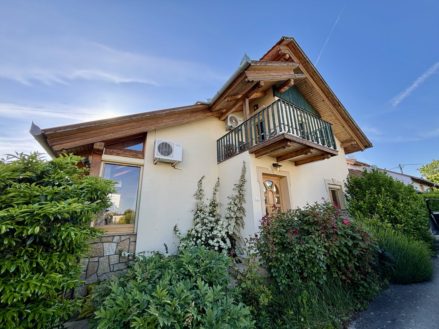 4 bed · 176m² · 154.275.000 ft