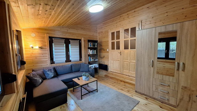 Eladó családi ház, Csemőn 59.9 M Ft, 2 szobás