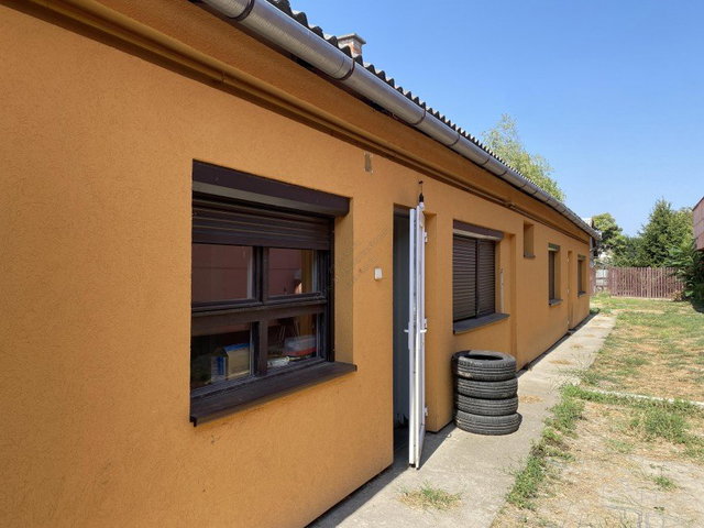Eladó családi ház, Hódmezővásárhelyen 52 M Ft, 5+2 szobás
