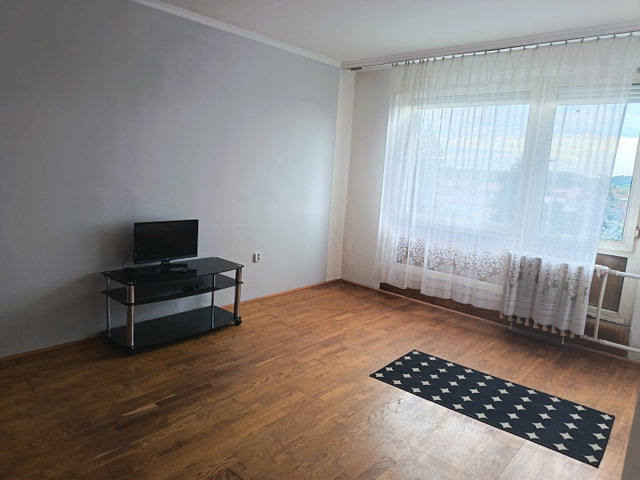 Eladó panellakás, Kaposváron, Füredi utcában 29.9 M Ft