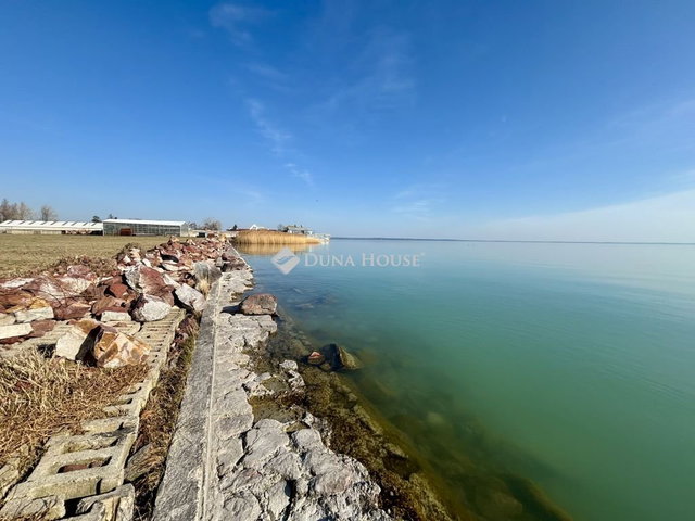 Eladó telek, Balatonkenesén 4900 M Ft / költözzbe.hu