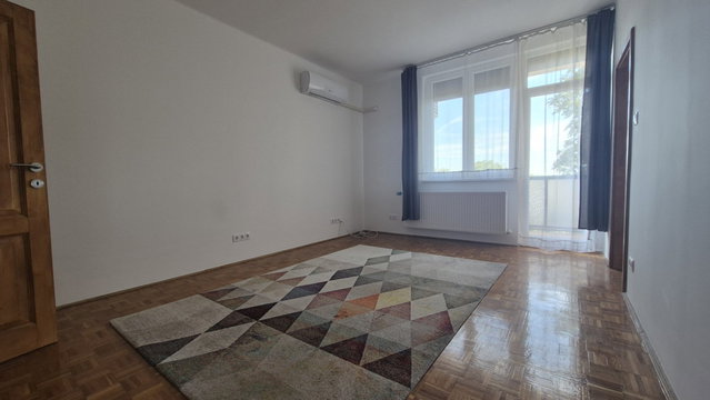 Kiadó téglalakás, albérlet, Győrött 190 E Ft / hó, 2 szobás