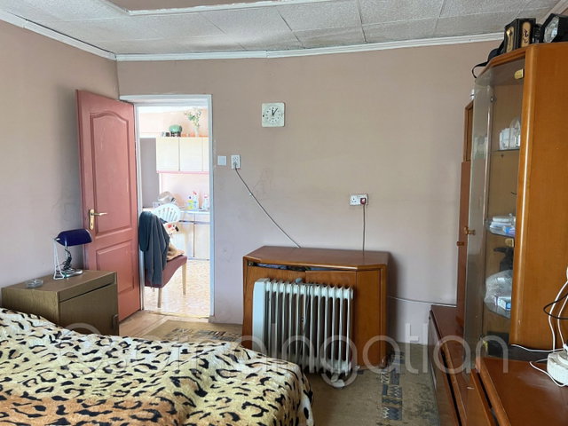 Eladó családi ház, Balatonszentgyörgyön 32.9 M Ft, 1+2 szobás