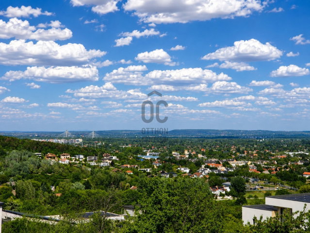 Eladó családi ház, Budapesten, III. kerületben 298.5 M Ft