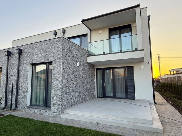 Kiadó ikerház, albérlet, Debrecenben 800 E Ft / hó, 5 szobás