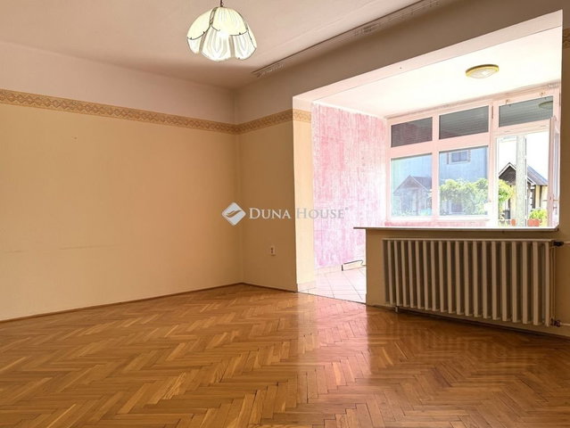 Eladó családi ház, Orosházán 27.9 M Ft, 3 szobás