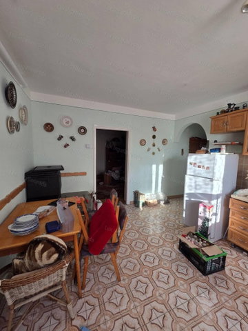 Eladó családi ház, Kecskéden 95 M Ft, 4 szobás