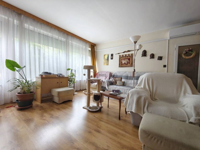 Eladó téglalakás, Szentesen, József Attila utcában 69.9 M Ft