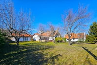 Eladó családi ház, Balatonalmádiban 229 M Ft, 8 szobás