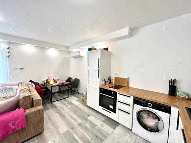 Kiadó téglalakás, albérlet, Siófokon 220 E Ft / hó, 3 szobás