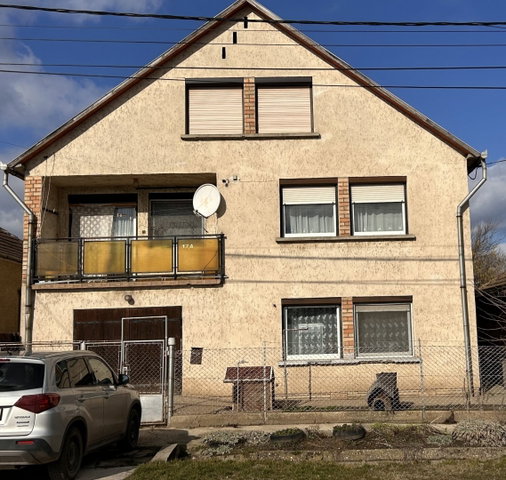 Eladó családi ház, Ácson 59 M Ft, 4 szobás