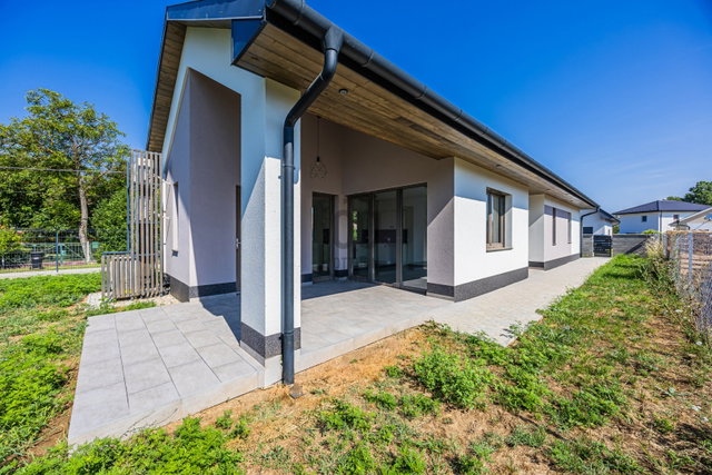 Eladó családi ház, Szántódon 119 M Ft, 4 szobás