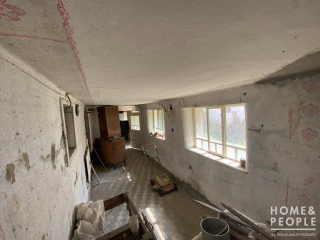 Eladó családi ház, Földeákon 8.5 M Ft, 2 szobás