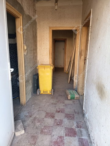 Eladó családi ház, Szegeden 56 M Ft, 2 szobás