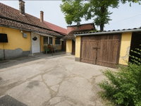 Eladó családi ház, Szolnokon 19.5 M Ft, 2 szobás